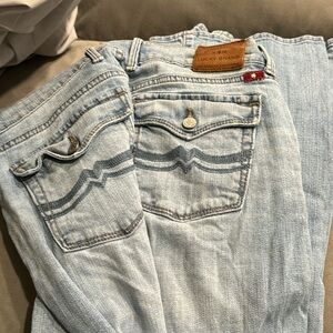 Lucky jeans